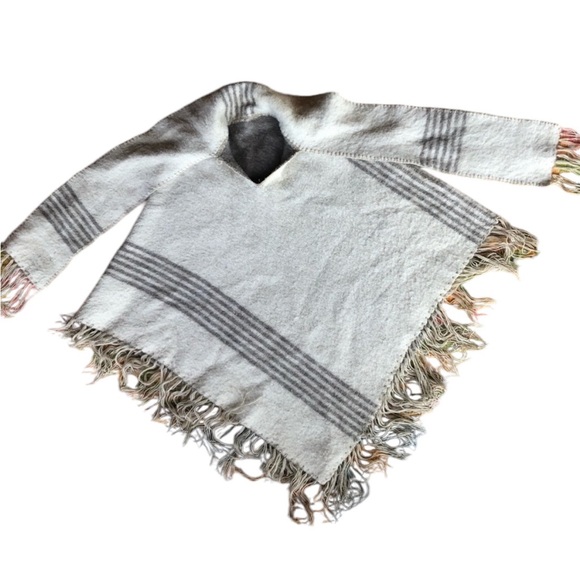 Hand Made in Peru Cream and Gray Alpaca poncho with attached Scarf with F…